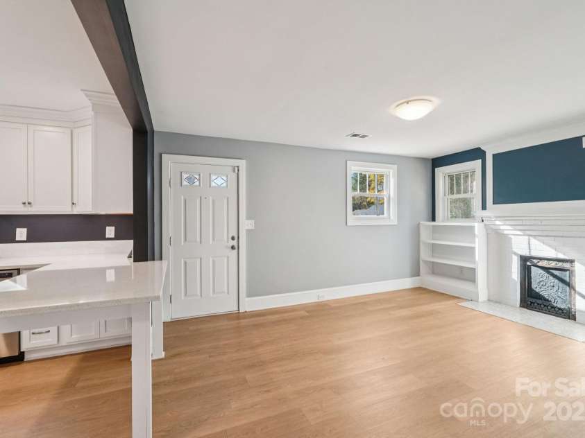 611 Sumner Street, Kannapolis, NC 28083.  MLS# CAR4321765, YatesRealty ID 4320. 