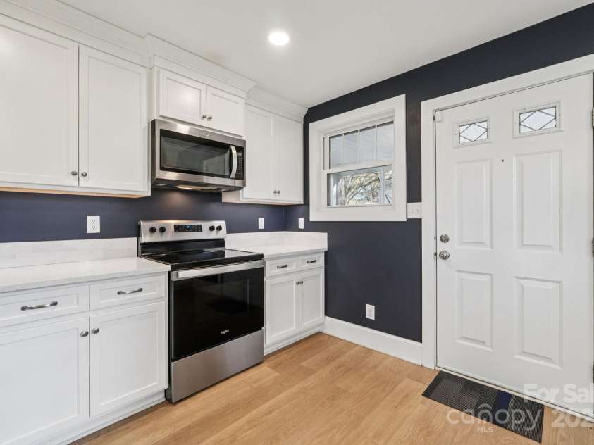 611 Sumner Street, Kannapolis, NC 28083.  MLS# CAR4321765, YatesRealty ID 4320. 
