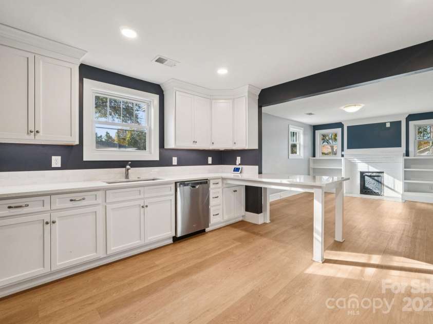 611 Sumner Street, Kannapolis, NC 28083.  MLS# CAR4321765, YatesRealty ID 4320. 