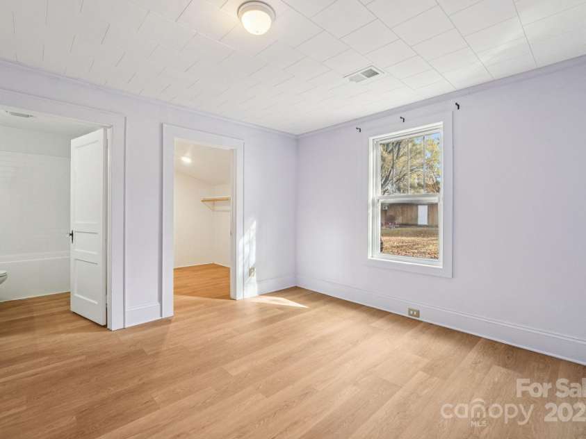 611 Sumner Street, Kannapolis, NC 28083.  MLS# CAR4321765, YatesRealty ID 4320. 