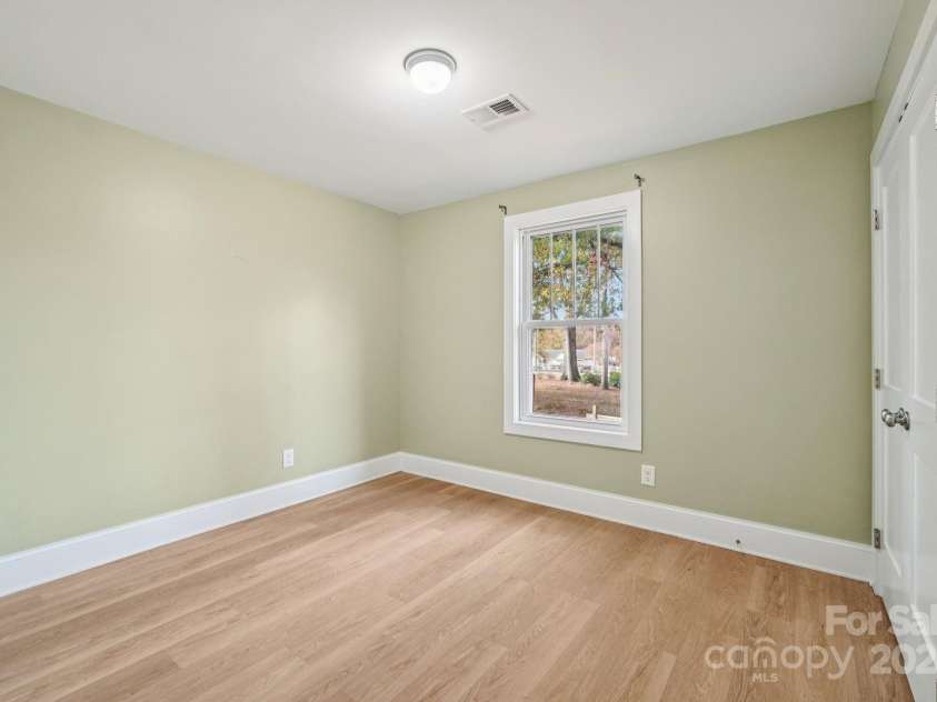 611 Sumner Street, Kannapolis, NC 28083.  MLS# CAR4321765, YatesRealty ID 4320. 