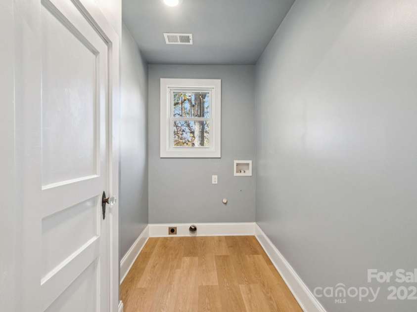 611 Sumner Street, Kannapolis, NC 28083.  MLS# CAR4321765, YatesRealty ID 4320. 