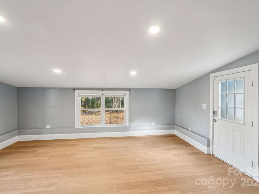611 Sumner Street, Kannapolis, NC 28083.  MLS# CAR4321765, YatesRealty ID 4320. 