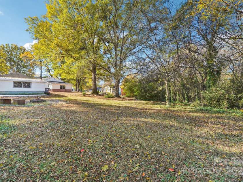 611 Sumner Street, Kannapolis, NC 28083.  MLS# CAR4321765, YatesRealty ID 4320. 