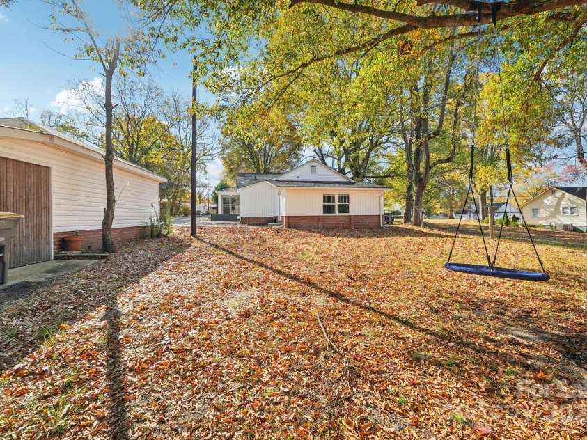 611 Sumner Street, Kannapolis, NC 28083.  MLS# CAR4321765, YatesRealty ID 4320. 