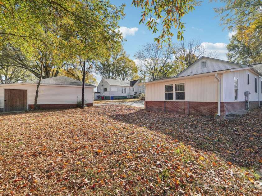 611 Sumner Street, Kannapolis, NC 28083.  MLS# CAR4321765, YatesRealty ID 4320. 