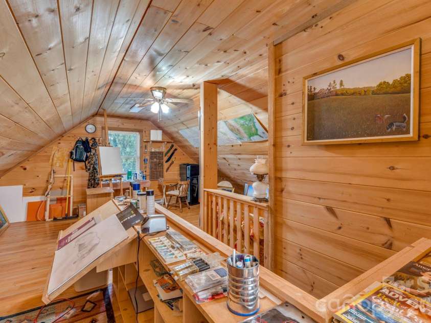 525 Schoolhouse Ridge, Boone, NC 28607.  MLS# CAR4410636, YatesRealty ID 43202. Heated studio or workshop above detached garage