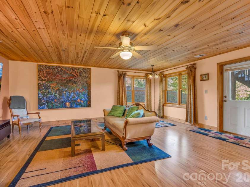 525 Schoolhouse Ridge, Boone, NC 28607.  MLS# CAR4410636, YatesRealty ID 43202. Lower-level living with walk-out access