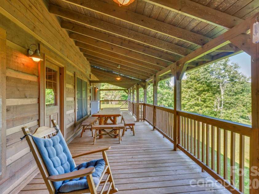 525 Schoolhouse Ridge, Boone, NC 28607.  MLS# CAR4410636, YatesRealty ID 43202. Main-level full deck with VIEWS!