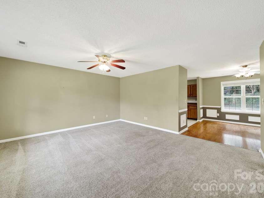 1805 Lillian Lane, Fort Mill, SC 29708.  MLS# CAR4411780, YatesRealty ID 43203. 