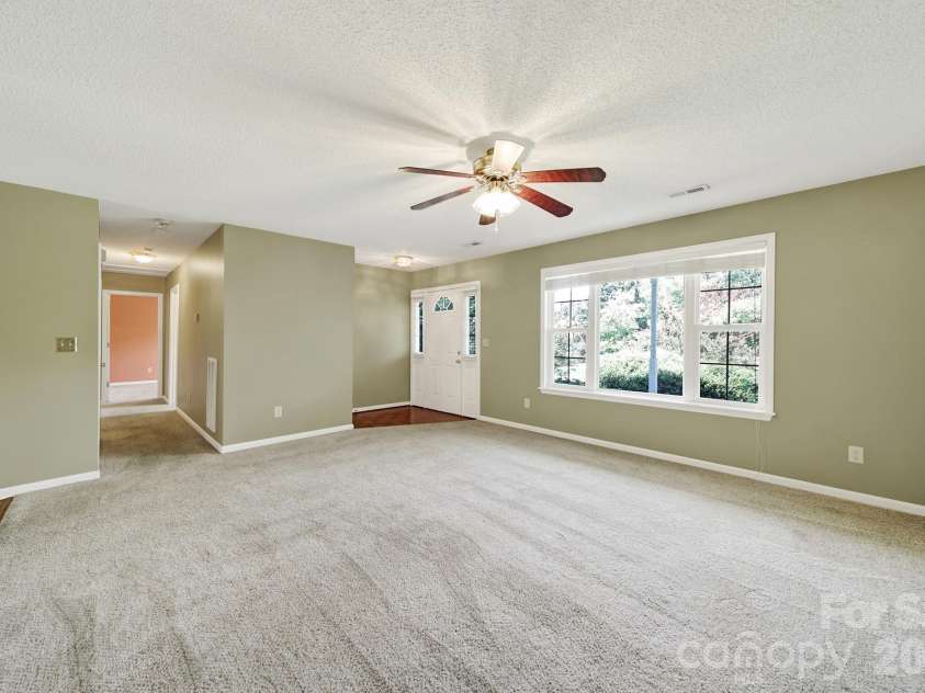 1805 Lillian Lane, Fort Mill, SC 29708.  MLS# CAR4411780, YatesRealty ID 43203. 