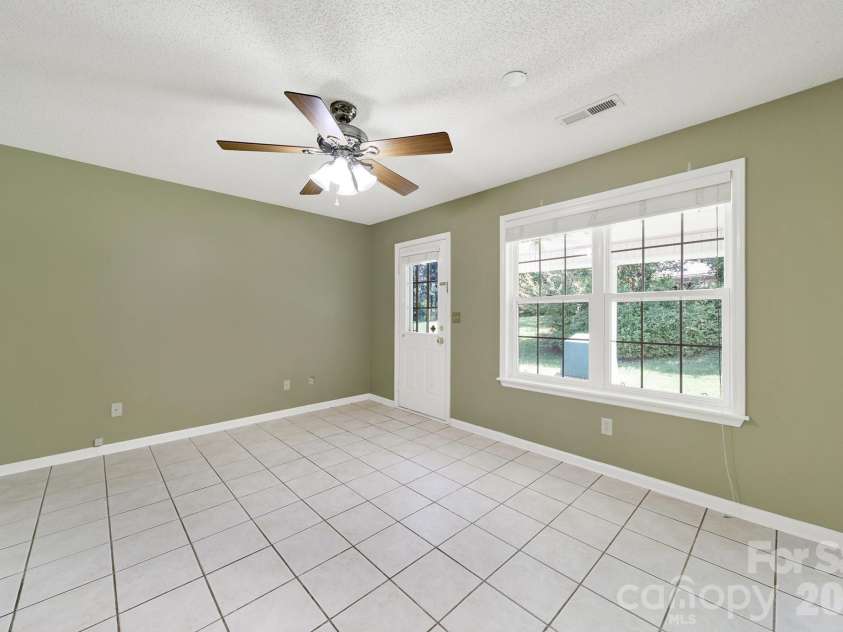 1805 Lillian Lane, Fort Mill, SC 29708.  MLS# CAR4411780, YatesRealty ID 43203. 