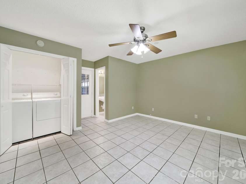 1805 Lillian Lane, Fort Mill, SC 29708.  MLS# CAR4411780, YatesRealty ID 43203. 