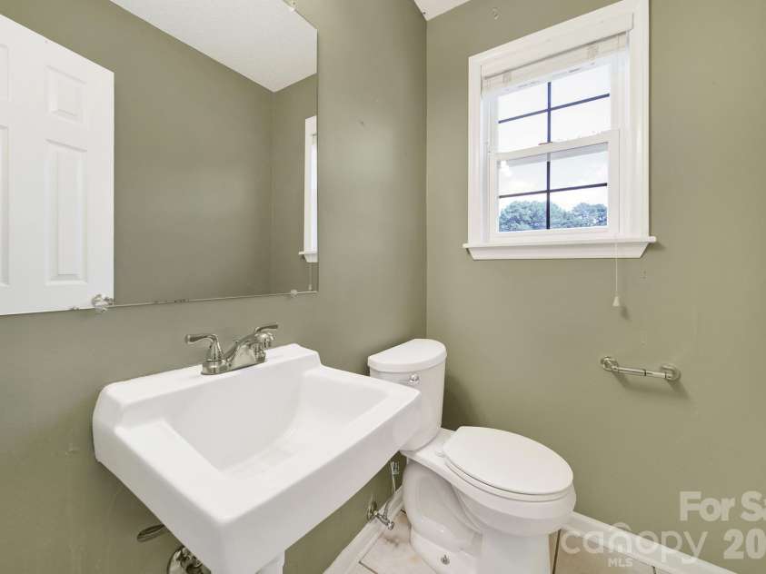 1805 Lillian Lane, Fort Mill, SC 29708.  MLS# CAR4411780, YatesRealty ID 43203. 