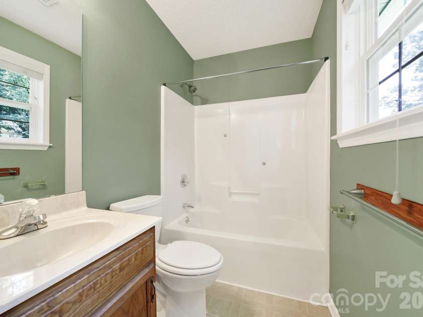 1805 Lillian Lane, Fort Mill, SC 29708.  MLS# CAR4411780, YatesRealty ID 43203. 