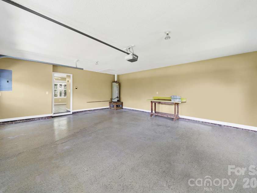 1805 Lillian Lane, Fort Mill, SC 29708.  MLS# CAR4411780, YatesRealty ID 43203. 