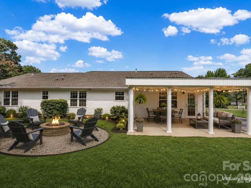 1805 Lillian Lane, Fort Mill, SC 29708.  MLS# CAR4411780, YatesRealty ID 43203. 