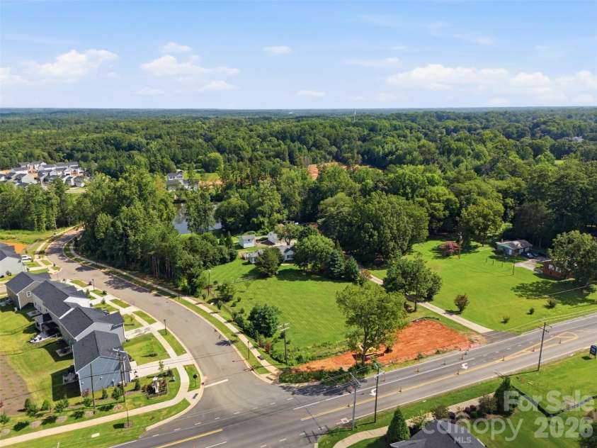 10814 Moores Chapel Road, Charlotte, NC 28214.  MLS# CAR4412287, YatesRealty ID 43207. 