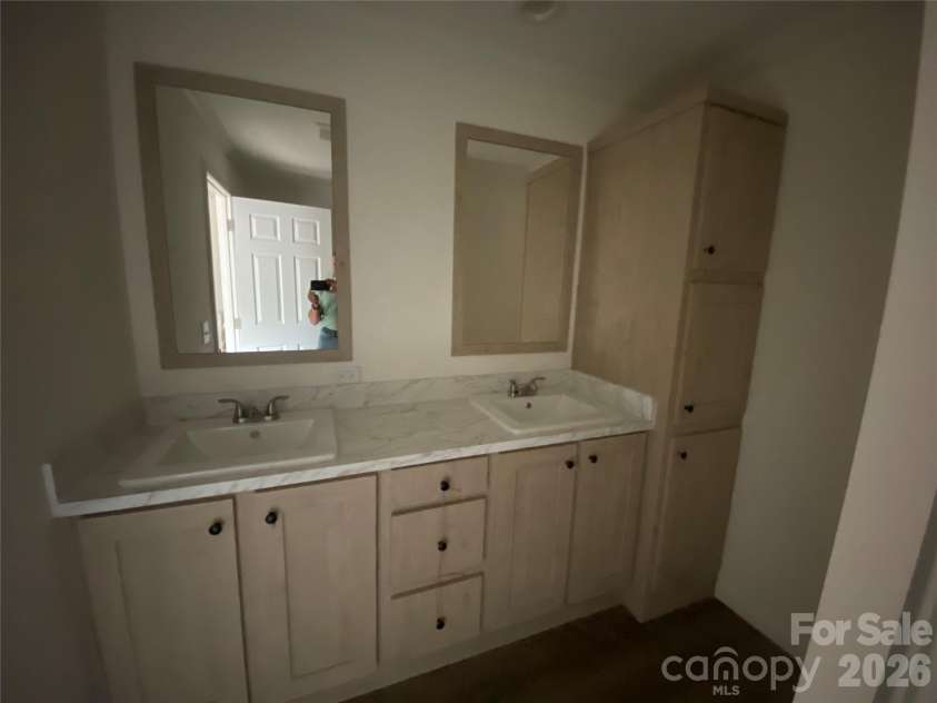2949 Piney Road, Morganton, NC 28655.  MLS# CAR4403911, YatesRealty ID 43208. 