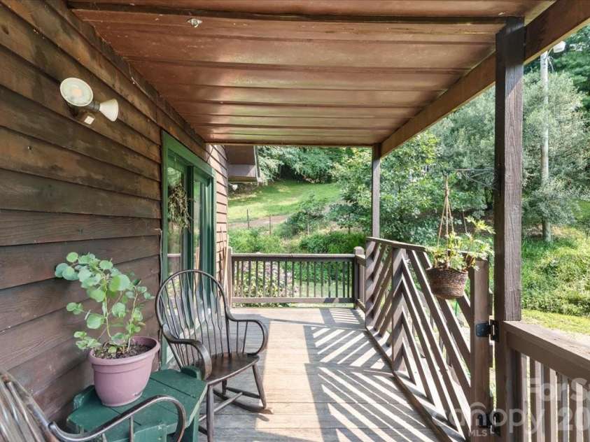 149 Charlie Mac Drive, Burnsville, NC 28714.  MLS# CAR4411134, YatesRealty ID 43209. 