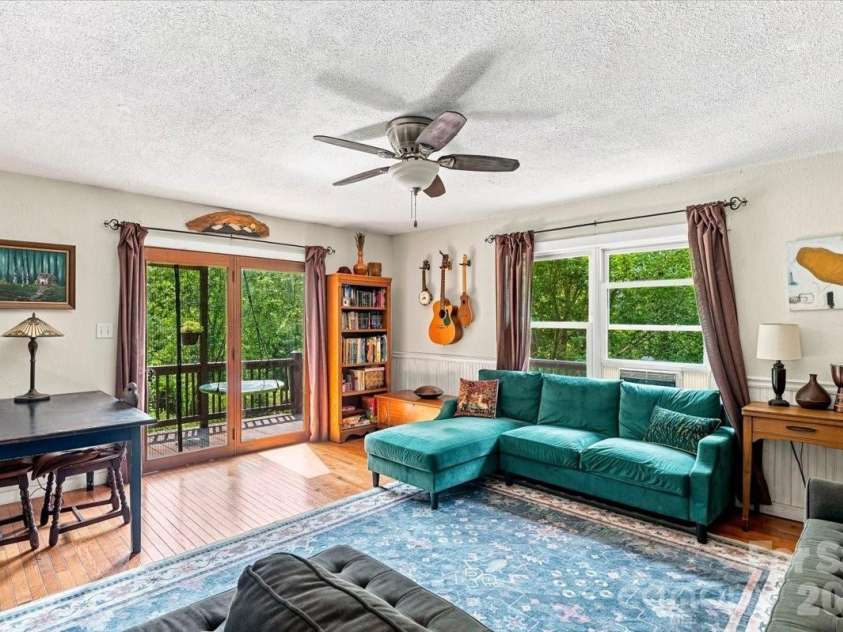 149 Charlie Mac Drive, Burnsville, NC 28714.  MLS# CAR4411134, YatesRealty ID 43209. 