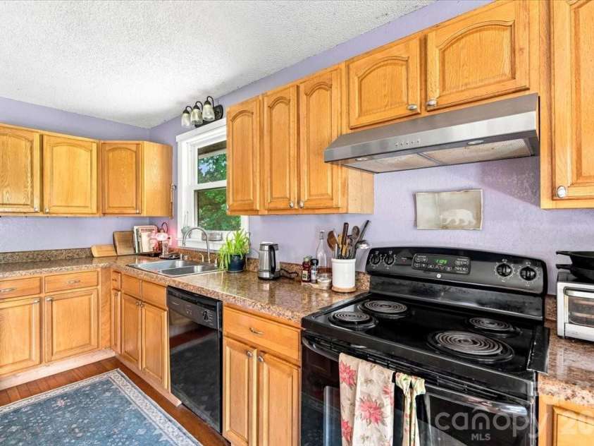 149 Charlie Mac Drive, Burnsville, NC 28714.  MLS# CAR4411134, YatesRealty ID 43209. 
