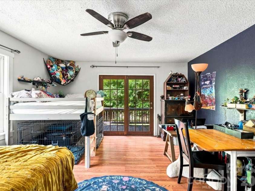 149 Charlie Mac Drive, Burnsville, NC 28714.  MLS# CAR4411134, YatesRealty ID 43209. 