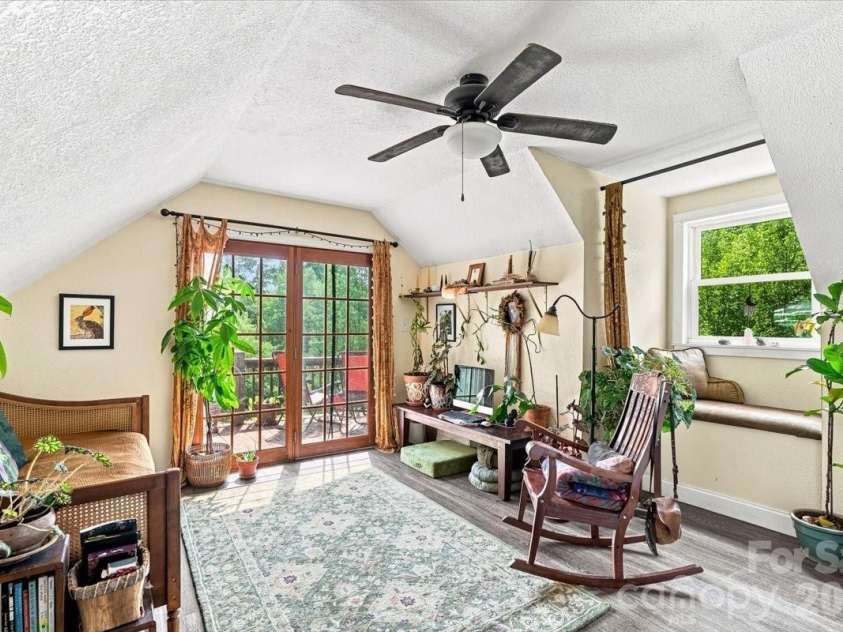 149 Charlie Mac Drive, Burnsville, NC 28714.  MLS# CAR4411134, YatesRealty ID 43209. 