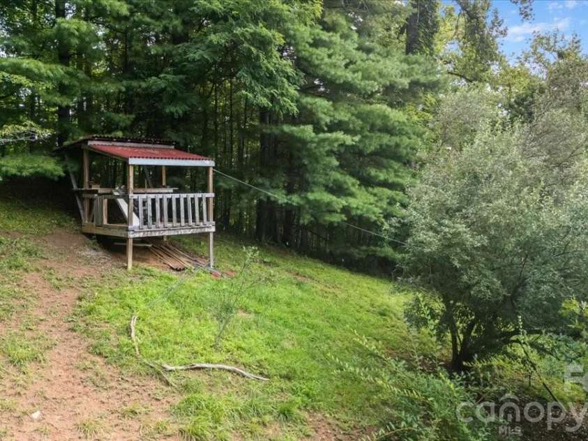 149 Charlie Mac Drive, Burnsville, NC 28714.  MLS# CAR4411134, YatesRealty ID 43209. 