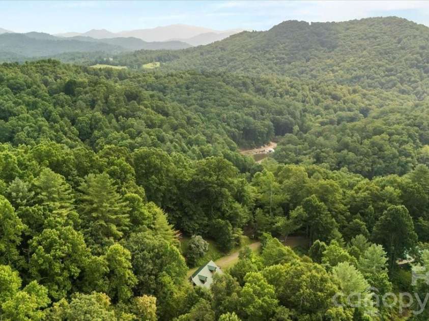 149 Charlie Mac Drive, Burnsville, NC 28714.  MLS# CAR4411134, YatesRealty ID 43209. 