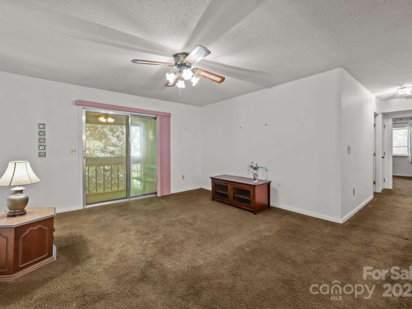 47 Edgewood Avenue, Concord, NC 28025.  MLS# CAR4287036, YatesRealty ID 4321. 