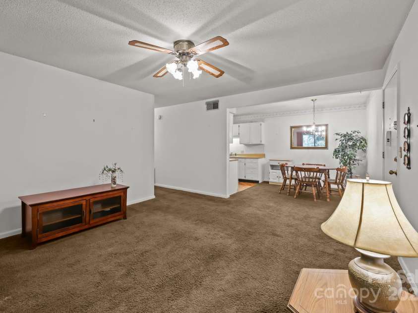 47 Edgewood Avenue, Concord, NC 28025.  MLS# CAR4287036, YatesRealty ID 4321. 