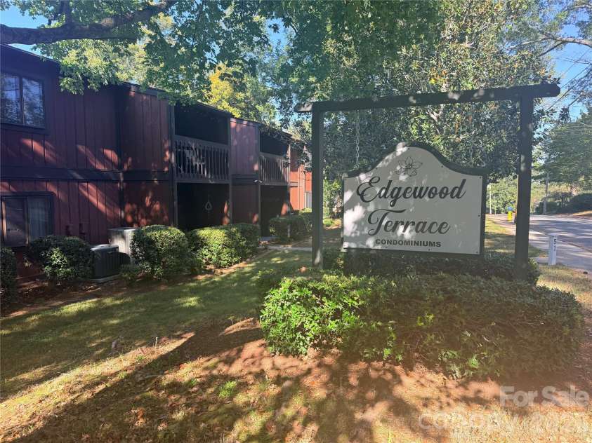 47 Edgewood Avenue, Concord, NC 28025.  MLS# CAR4434073, YatesRealty ID 4321. 