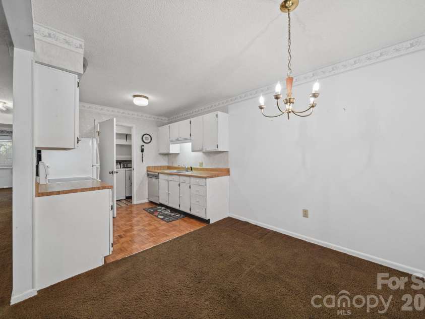 47 Edgewood Avenue, Concord, NC 28025.  MLS# CAR4434073, YatesRealty ID 4321. 