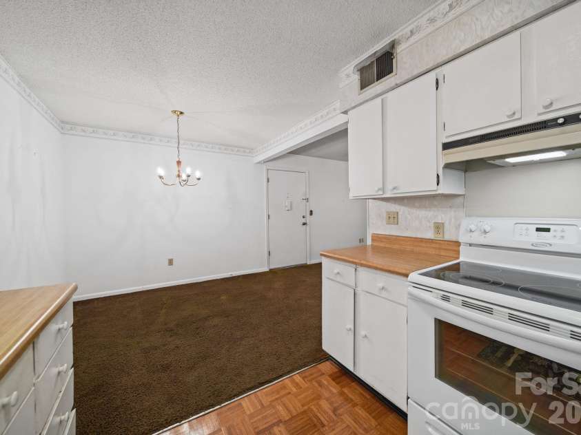 47 Edgewood Avenue, Concord, NC 28025.  MLS# CAR4434073, YatesRealty ID 4321. 