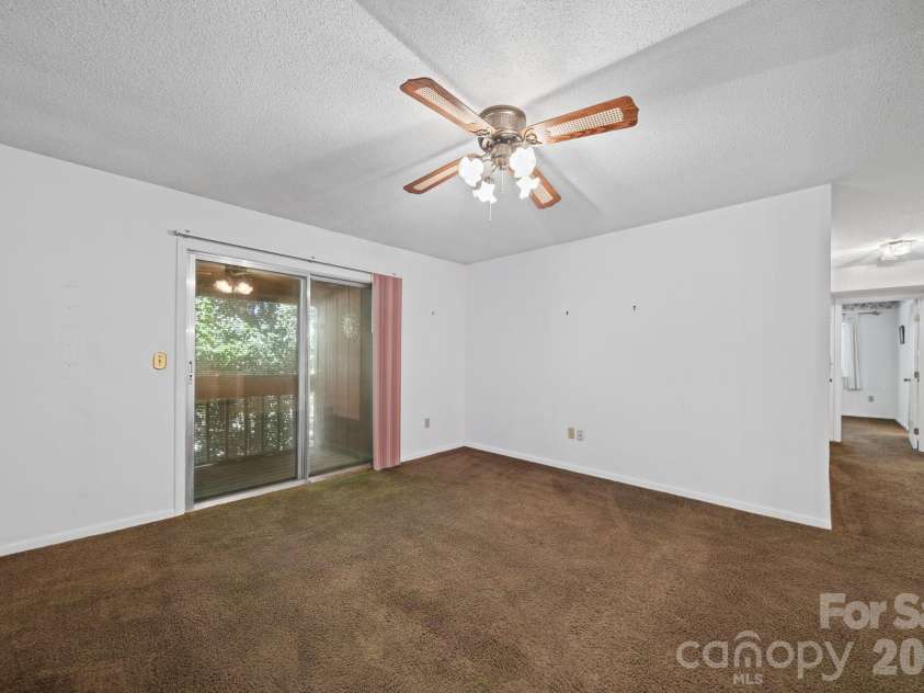 47 Edgewood Avenue, Concord, NC 28025.  MLS# CAR4434073, YatesRealty ID 4321. 