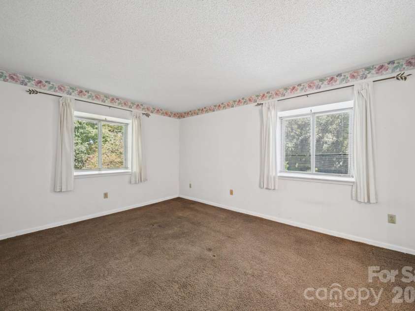 47 Edgewood Avenue, Concord, NC 28025.  MLS# CAR4434073, YatesRealty ID 4321. 