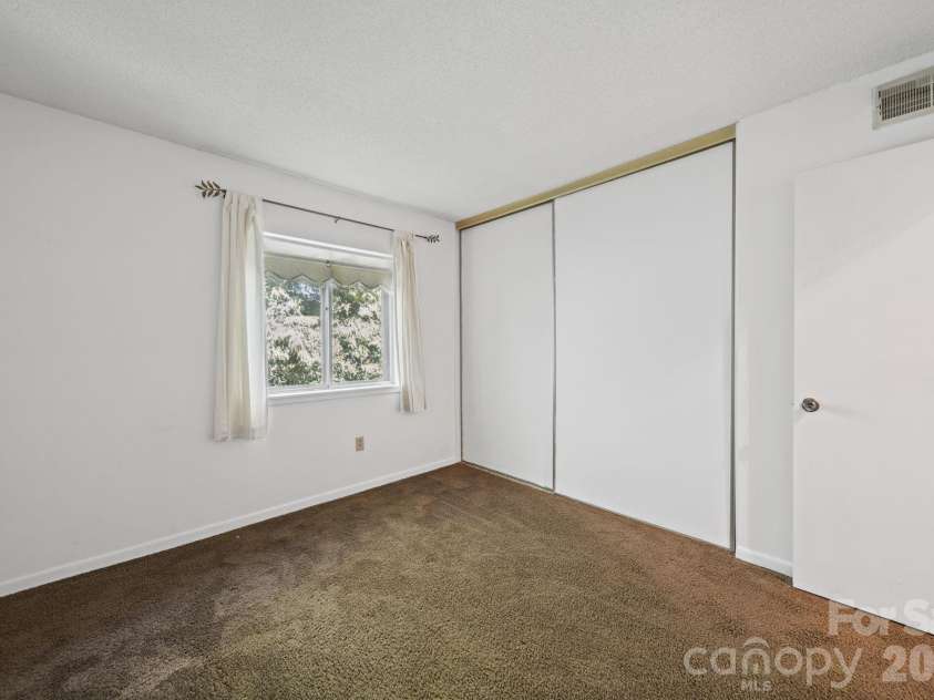 47 Edgewood Avenue, Concord, NC 28025.  MLS# CAR4434073, YatesRealty ID 4321. 