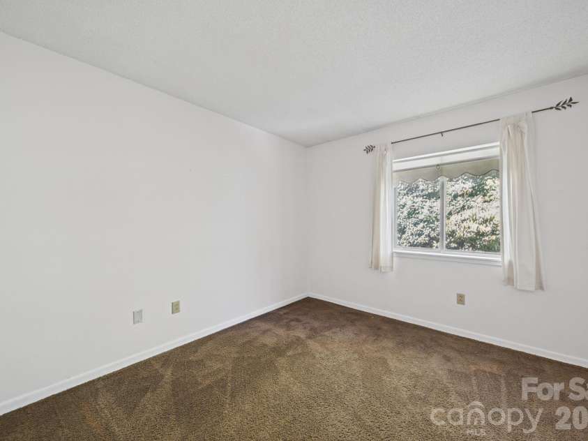 47 Edgewood Avenue, Concord, NC 28025.  MLS# CAR4434073, YatesRealty ID 4321. 