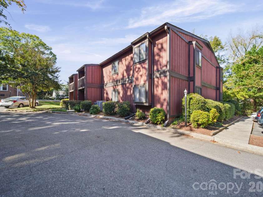 47 Edgewood Avenue, Concord, NC 28025.  MLS# CAR4434073, YatesRealty ID 4321. 