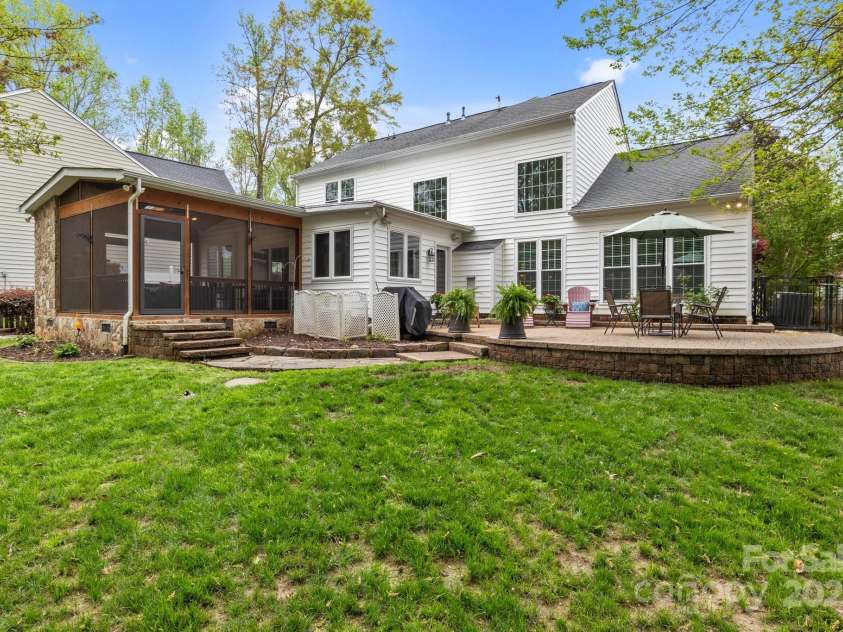 7710 Epping Forest Drive, Huntersville, NC 28078.  MLS# CAR4241422, YatesRealty ID 4321. 