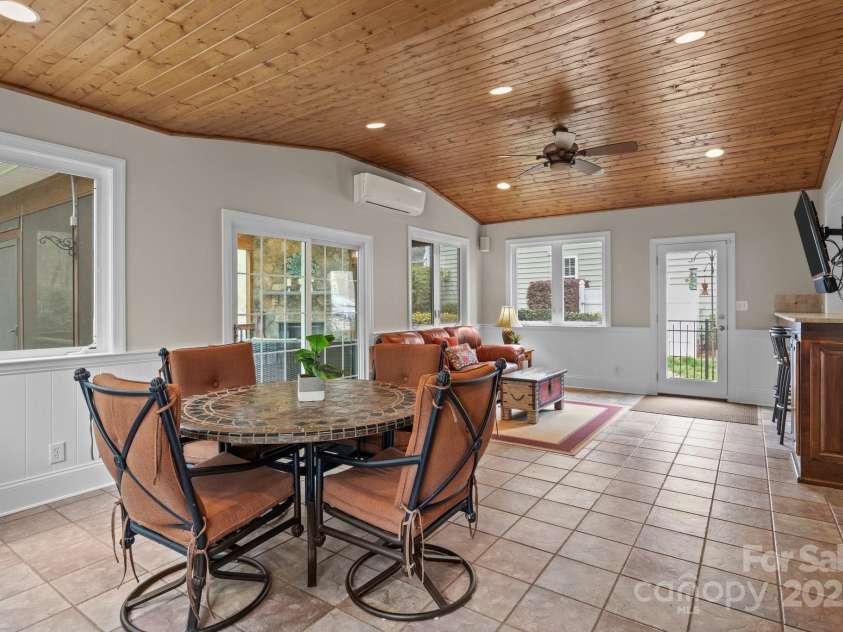 7710 Epping Forest Drive, Huntersville, NC 28078.  MLS# CAR4241422, YatesRealty ID 4321. 