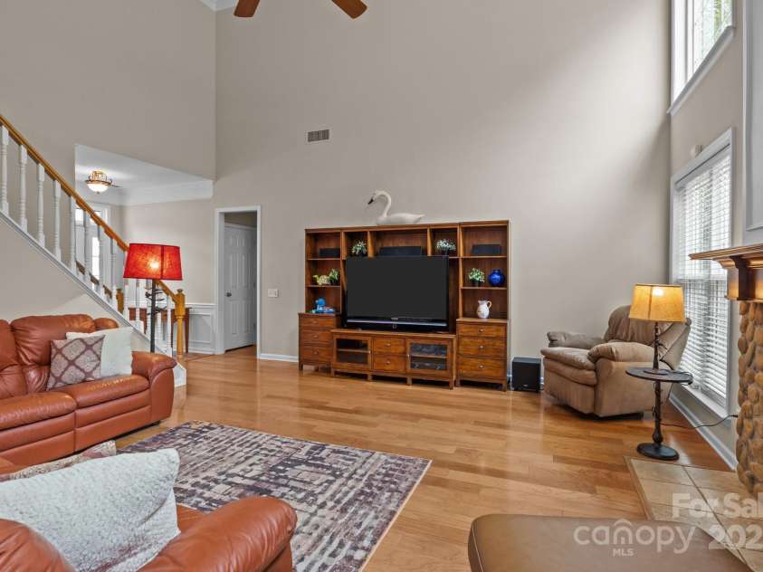 7710 Epping Forest Drive, Huntersville, NC 28078.  MLS# CAR4241422, YatesRealty ID 4321. 
