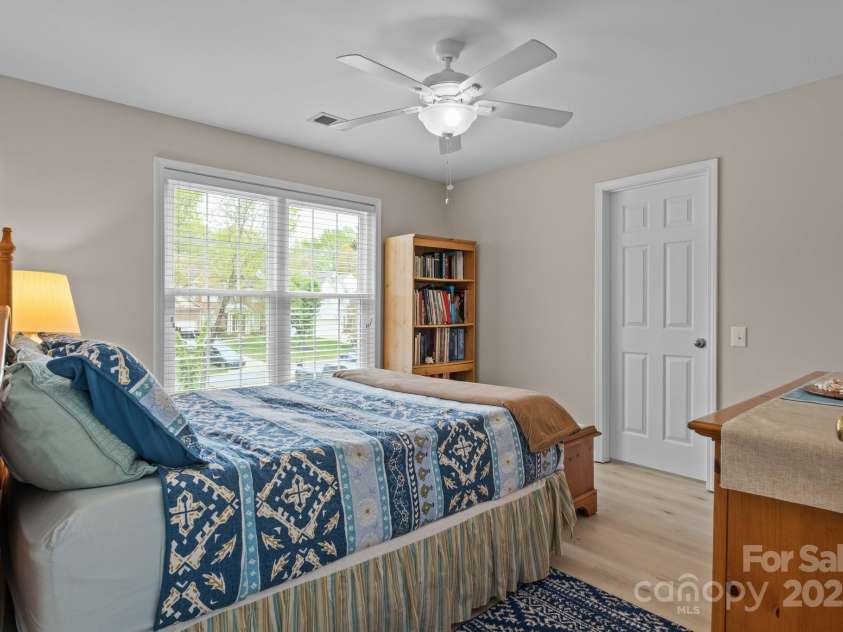 7710 Epping Forest Drive, Huntersville, NC 28078.  MLS# CAR4241422, YatesRealty ID 4321. 
