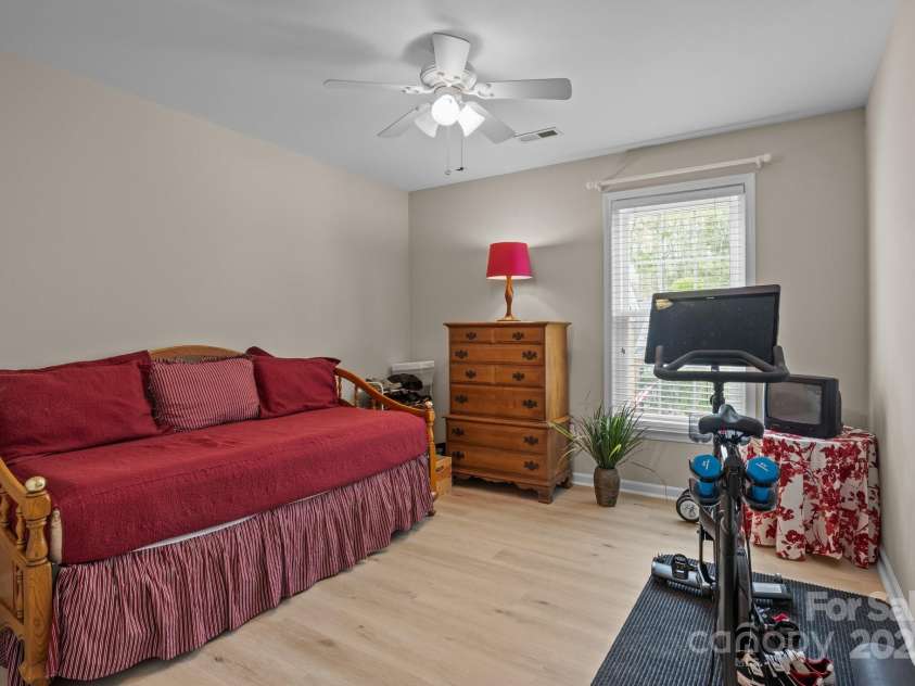 7710 Epping Forest Drive, Huntersville, NC 28078.  MLS# CAR4241422, YatesRealty ID 4321. 