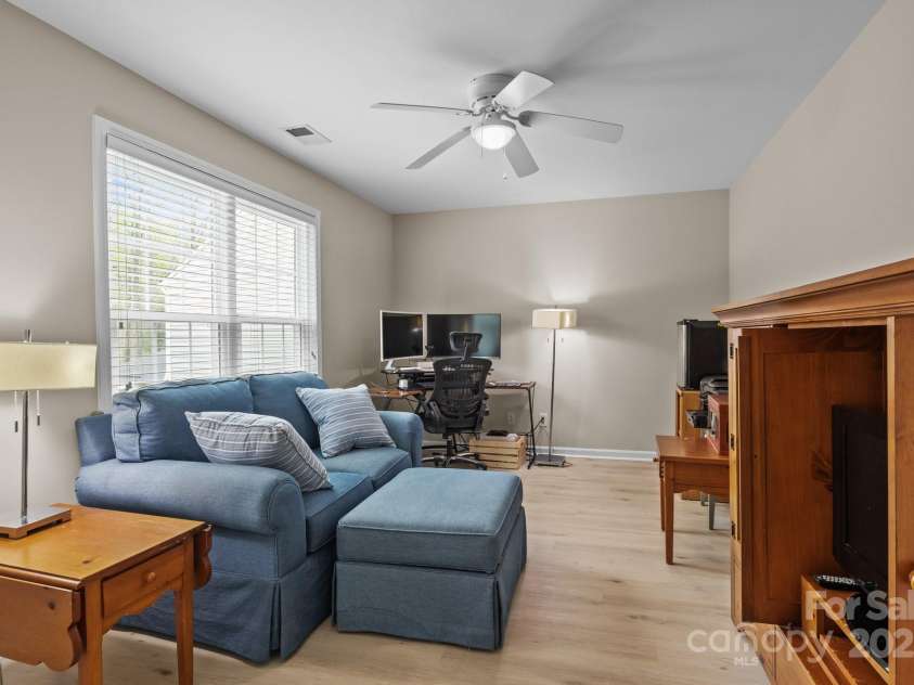 7710 Epping Forest Drive, Huntersville, NC 28078.  MLS# CAR4241422, YatesRealty ID 4321. 
