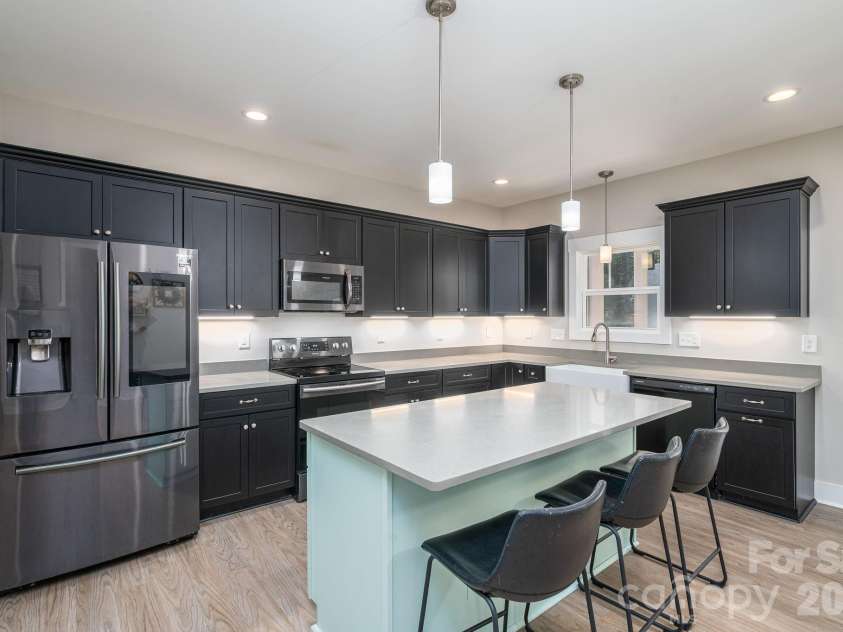 511 Carter Trail, Lincolnton, NC 28092.  MLS# CAR4413142, YatesRealty ID 43210. 
