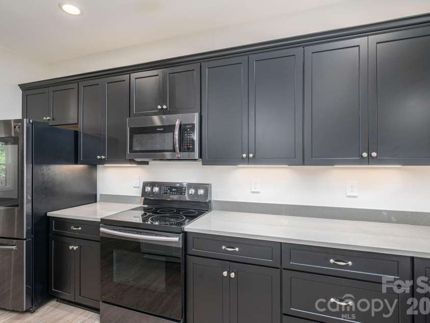 511 Carter Trail, Lincolnton, NC 28092.  MLS# CAR4413142, YatesRealty ID 43210. 