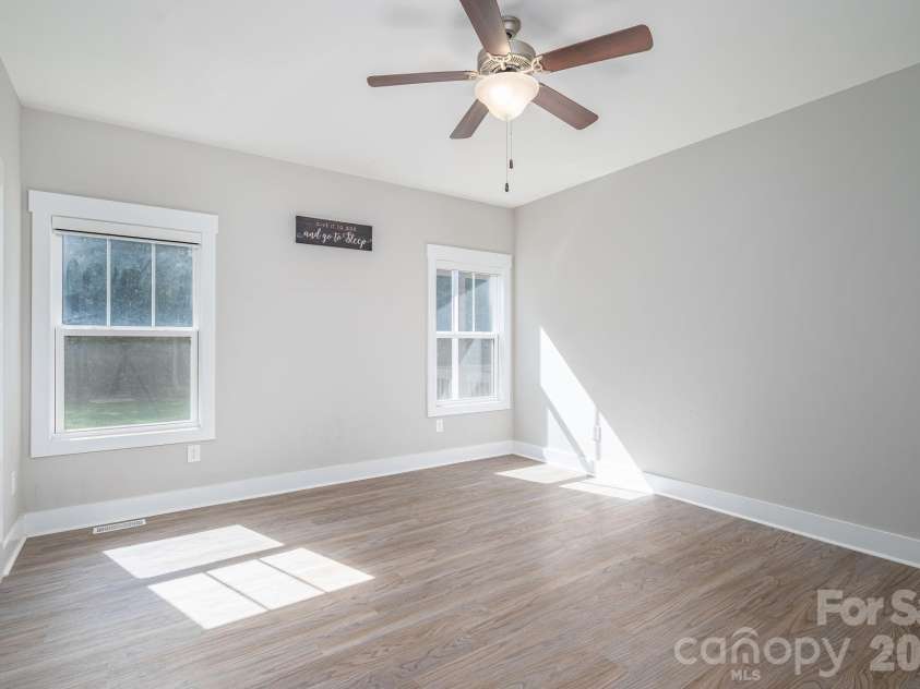 511 Carter Trail, Lincolnton, NC 28092.  MLS# CAR4413142, YatesRealty ID 43210. 