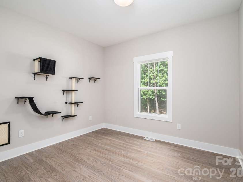 511 Carter Trail, Lincolnton, NC 28092.  MLS# CAR4413142, YatesRealty ID 43210. 